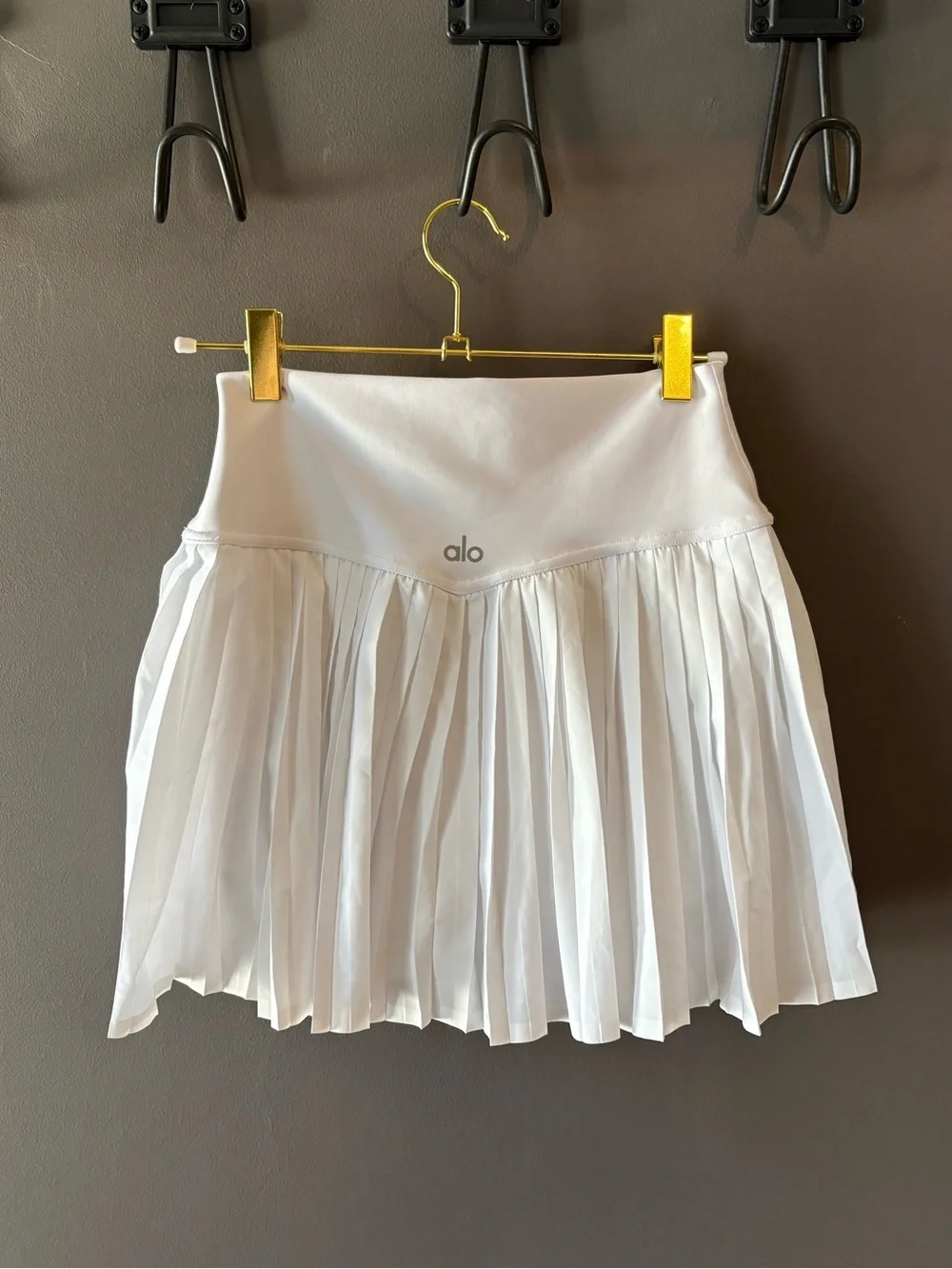 Alo Grand Slam Tennis Skirt in White - Small